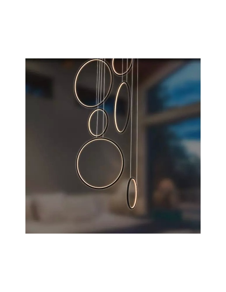 Pendant lamps circles - Altavola Design: Led Circles Pendant Lamp No. 8 black 90 cm in 4k  - product kolory-swiatla.pl 2