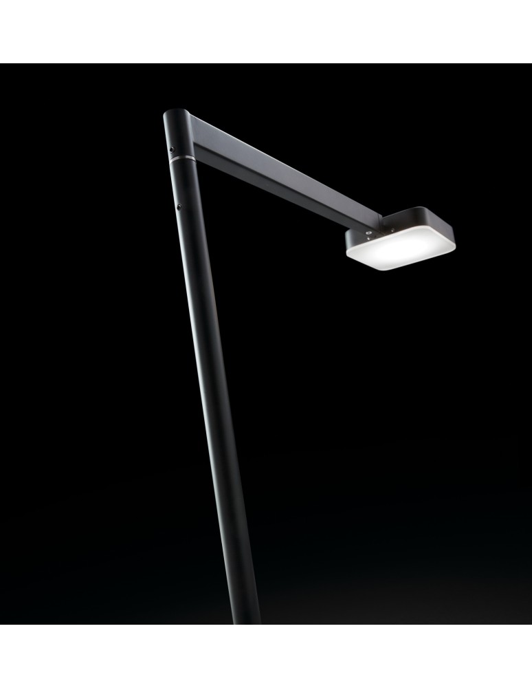 MDC Lampa podłogowa FINESS czarny mat LED 6W 3000K ściemnialna, regulowana 574019120