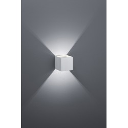 TRIO LOUIS Ścienna 1 x SMD LED, 4,5W, 3000K, 450Lm, 10x10x10cm 223310105